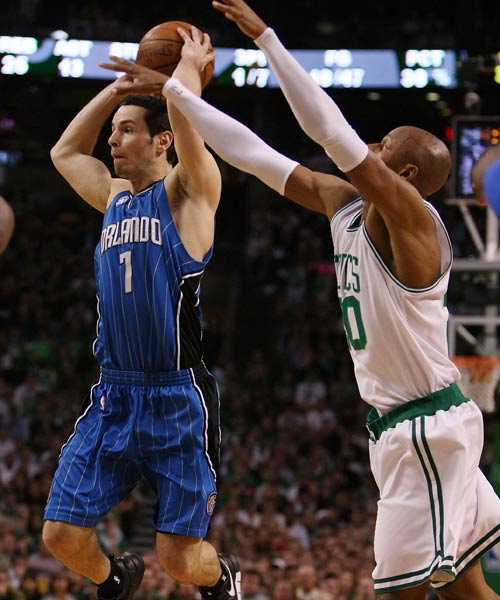 他希望通过 他希望通过